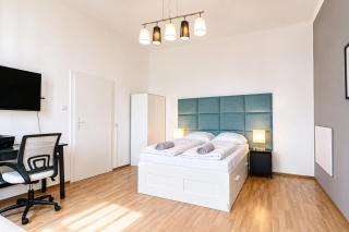 Cozy 1BR Near U3 & Danube Great for Long Stays - 3