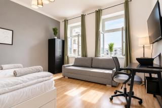 Cozy 1BR Near U3 & Danube Great for Long Stays - 5