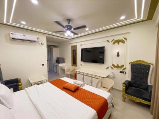 Hotel Om Sai Villa Gomti Nagar, Lucknow - 5