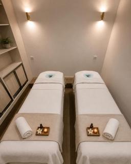 Seven Beautiess Hotel - 5