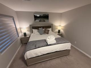 Yr 2023 Brand new HOUSE 5Br 4,5Ba close strip - 5