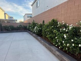 Yr 2023 Brand new HOUSE 5Br 4,5Ba close strip - 3
