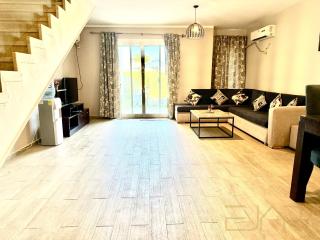 LaVista Cascada 3BR Duplex with Garden - 6