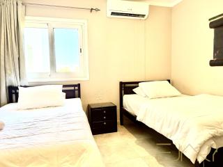 LaVista Cascada 3BR Duplex with Garden - 2