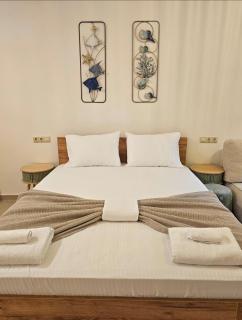 Nefeli Nikiana Rooms - 0