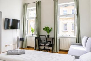 Modern Apartment Near Danube Canal - 1