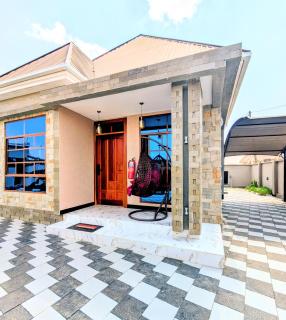 R&E Apartments - 3