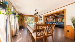 Riverfront Log Home - 28 Acres - Fire Pit - 6