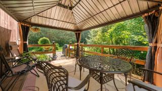 Riverfront Log Home - 28 Acres - Fire Pit - 9