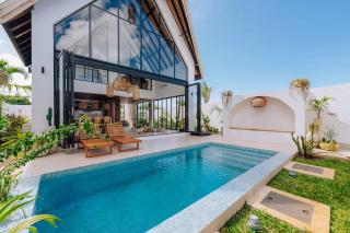 Bohemian Rhapsody Villa Luxury 2BR Chalet - 9