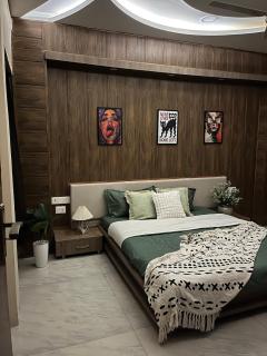 Homly Stays 4BHK Apartment Saket - 8