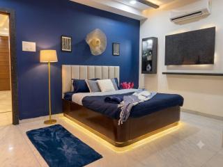 Homly Stays 4BHK Apartment Saket - 5