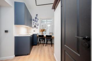 The Little Alley Flat - 8