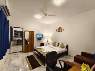 Casa Blanca Holidays - 0