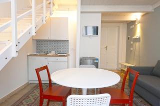 GuestHost - Take One Apartments - 8