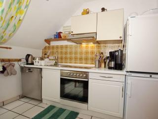 Charming Flat Steps Away from the Lake upper unit - 0
