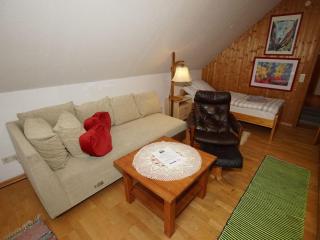 Charming Flat Steps Away from the Lake upper unit - 9
