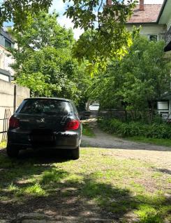 2-Bedroom Central Apartment near UNTOLD with Parking - 9