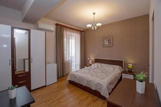 Seasons Hotel - 9