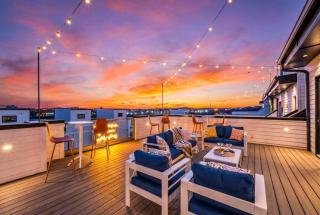 NEW Nash Eras - Rooftop Decks with Hot Tub - 15 Beds - 4
