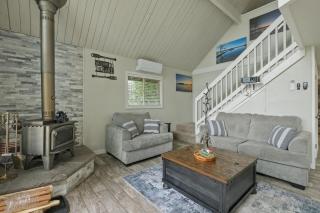 Serenity Cove • Silver Lake • Warm Fireplace home - 9