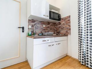 2 Spacious Apts for 6P, Only 7Min to Stadthalle - 7