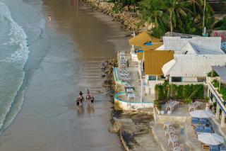 Bangtao Beachfront Jacuzzi Villa - 4