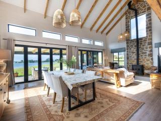 Cosy Farmhouse on Springrove Dam - 8