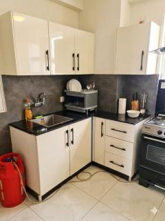 Zameen Opal Executive 2-Bed Suite - 1