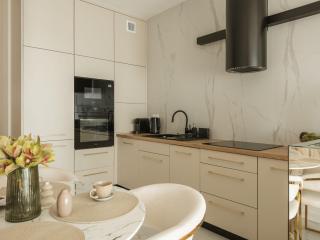 URBAN APARTMENTS Global 23rd Floor No 20 - Air Condition - Free Garage - 5