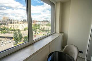 11-92 Manhattan, Beresteiskyi 11, Kyiv, Politekh metro nearby, panoramic city view, 15 kW backup power, Petrovdom Apartment - Kiev - 3