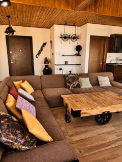 Panoramic Penthouse Abdoun Terrace - Amman - 9