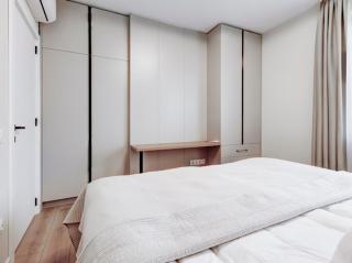 New Business and Leisure Modern Apartment next to Metro Station with WiFi and Free Private Parking - 1