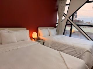 Spacious 3BHK for Families & Groups in city center - 4