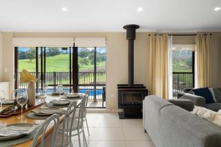 Whispering Vines - Scenic Country Retreat with Pool - 3