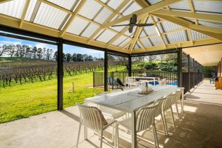 Whispering Vines - Scenic Country Retreat with Pool - 6