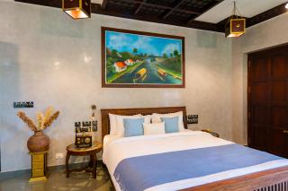 ELIVAAS Signature Vintage Retreat 5-BHK Riverfront Heritage Villa - 8
