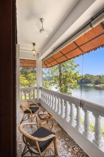 ELIVAAS Signature Vintage Retreat 5-BHK Riverfront Heritage Villa - 0