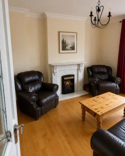 3 Bed Apartment in Galway Sleeps 5 with Balcony & Free Parking - 7