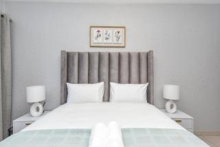Antibes in West Road South Sandton Apartment - 8