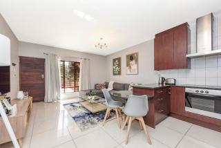 Antibes in West Road South Sandton Apartment - 4