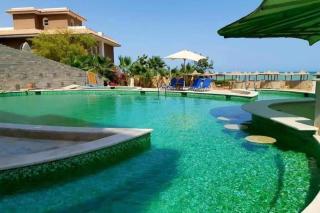 Beachfront Stay - Pool - Balcony - Central - 4