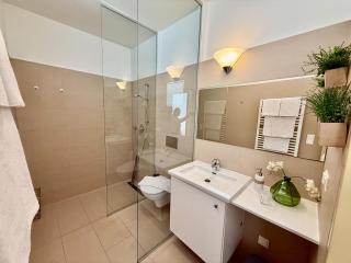 Garden Stay Vienna Airport - by myNests - 2