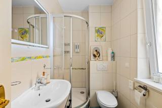 KUELhome - Zentrale und ruhige Wohnung mit Küche - 1