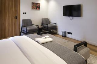 Black Muse Residence - 6