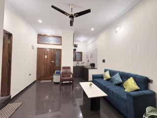 Kamadhenu Homestay 2BHK A Opp Mysore Zoo - 4
