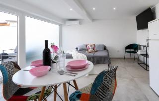 Apartments with Shared Pool - 3
