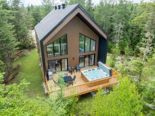 Hot Tub & Pool Table in Shannon - Haut-Zenith - 0