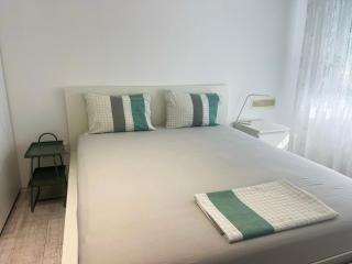 Cozy and modern apartment Krasno selo, free parking - 1