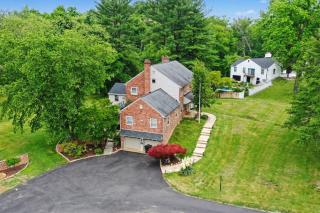 4 BR Suburban Escape - Pool, Tennis, Trails, Gym - 5